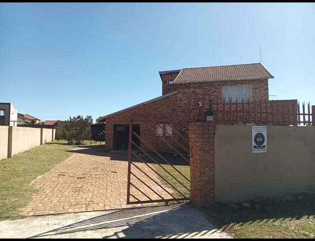 3 BEDROOM HOUSE FOR SALE IN GREENHILLS